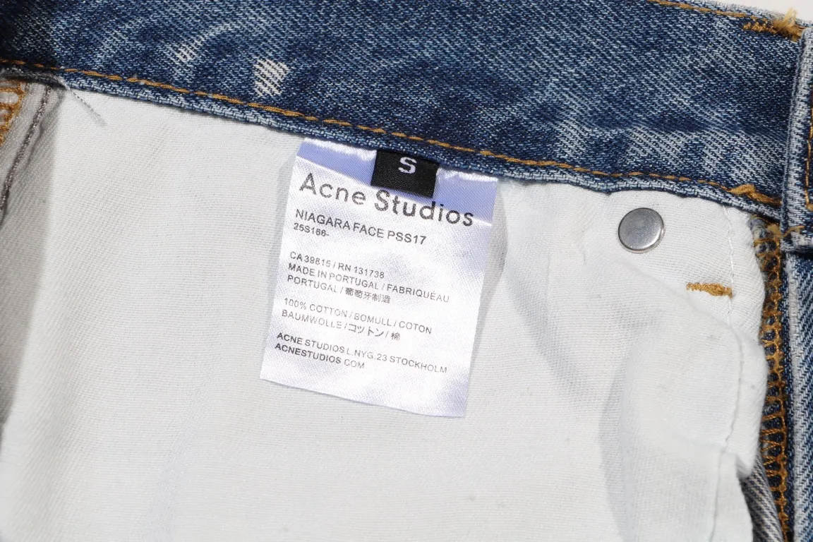 【 】 ：AS 013 【 】ACNE Studios ｜24SS ⚠️ ｜ ｜OOTD ACNE 24SS ！ ， 2024 ！ ▪️ 、 ！ ▪️ Blue ， Shoes 。 Versatile！ Same Style 🔘 ： 🔘Size：S M L XL Size 28 30 32 34 In Stock Size 9